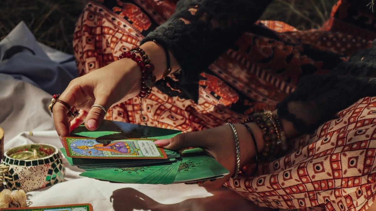 22 Haziran 2026 Günlük Tarot Kart Açılımı: Bugünün Enerjisi Ne Söylüyor? TAROT 6 - Marmara Bölge Gazetesi