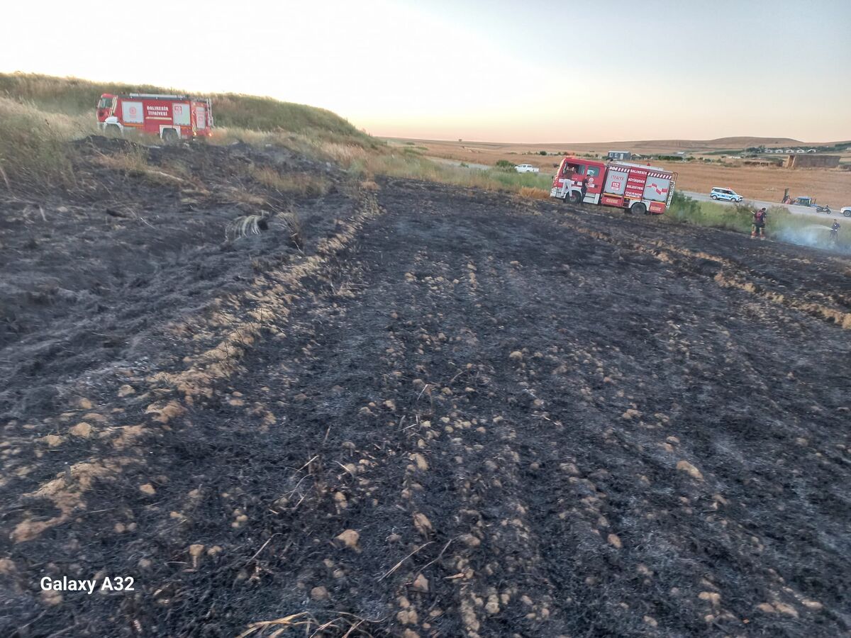 Bandırma’da Alevler Yükseldi WhatsApp Image 2026 06 23 at 22.28.32 - Marmara Bölge Gazetesi