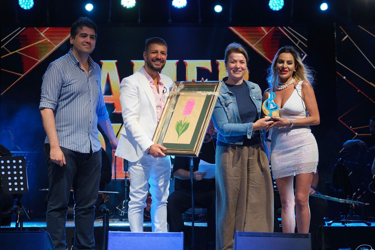 Balıkesir’de Nostalji Konseri b4f1a7d8 a4ff 46f9 a037 1536e87444da - Marmara Bölge Gazetesi