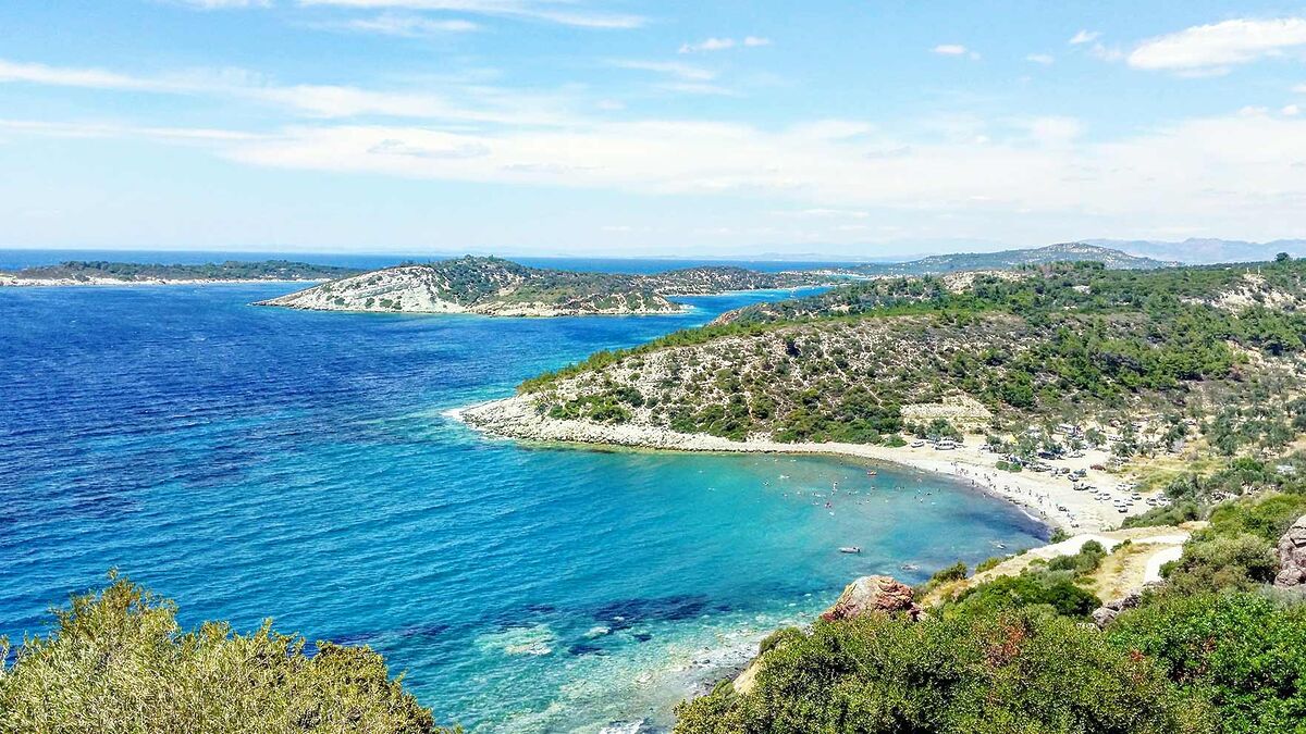Çeşme’den Bıkan Buraya Koşuyor! Ege’nin Yeni Tatil Rotası bademli koyu 1 - Marmara Bölge Gazetesi
