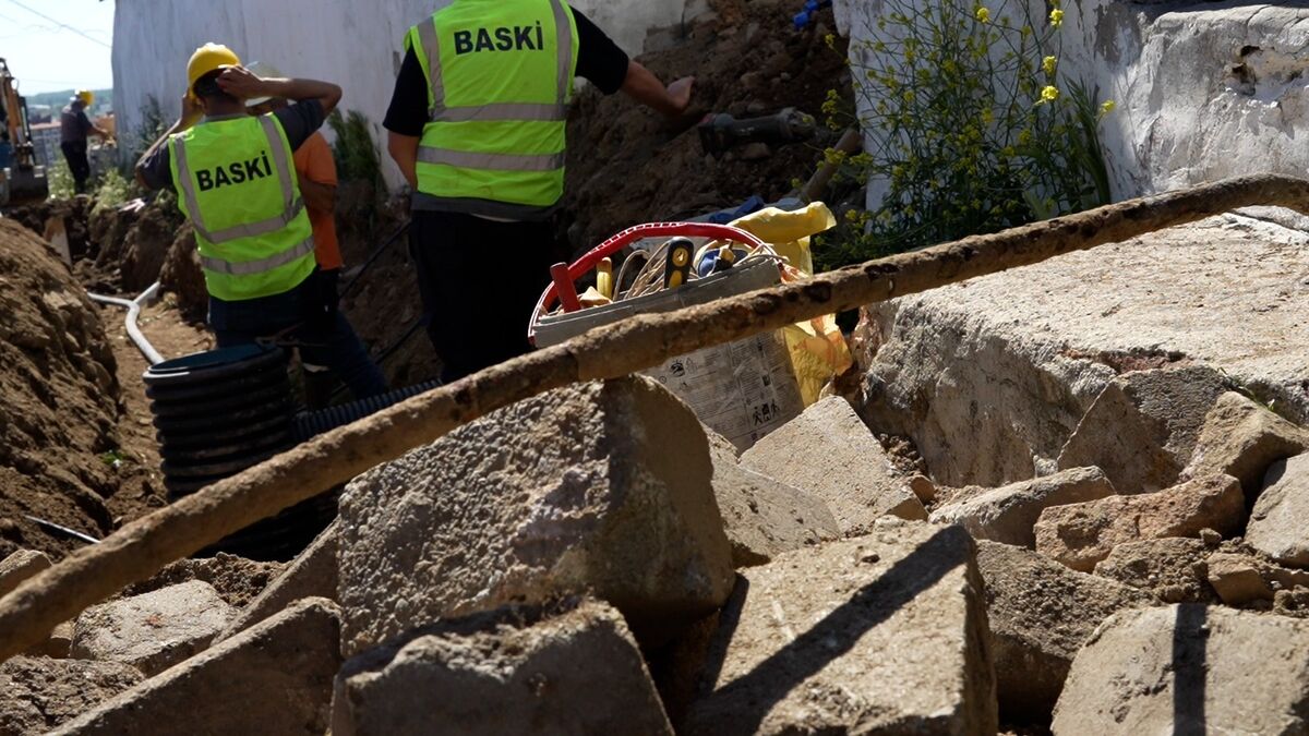 Balıkesir Büyükşehir Belediyesi’ne bağlı BASKİ ekipleri, Edremit’in Gazicelal Mahallesi’nde ekonomik
