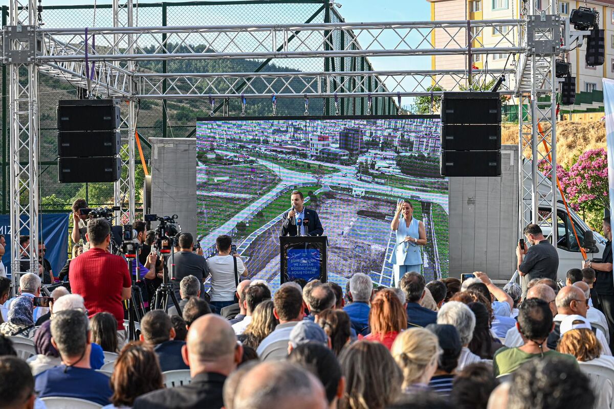 Balıkesir Büyükşehir Belediyesi tarafından yapımı tamamlanan Şüheda Parkı, düzenlenen törenle