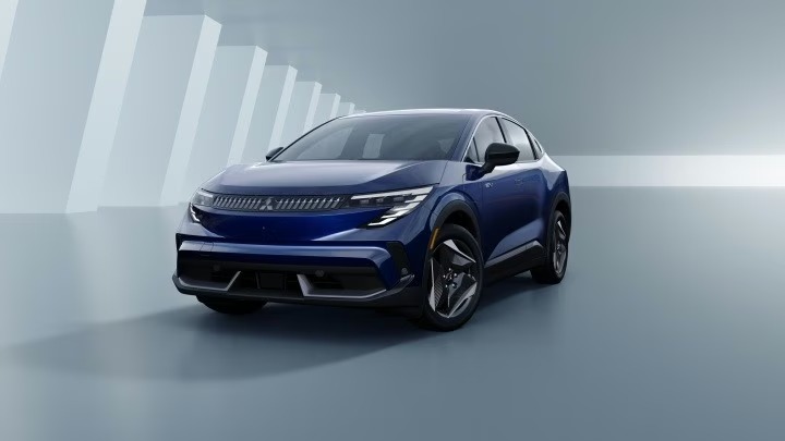 Mitsubishi, tamamen elektrikli yeni modeli Eclipse Sportback EV’nin ilk görsellerini