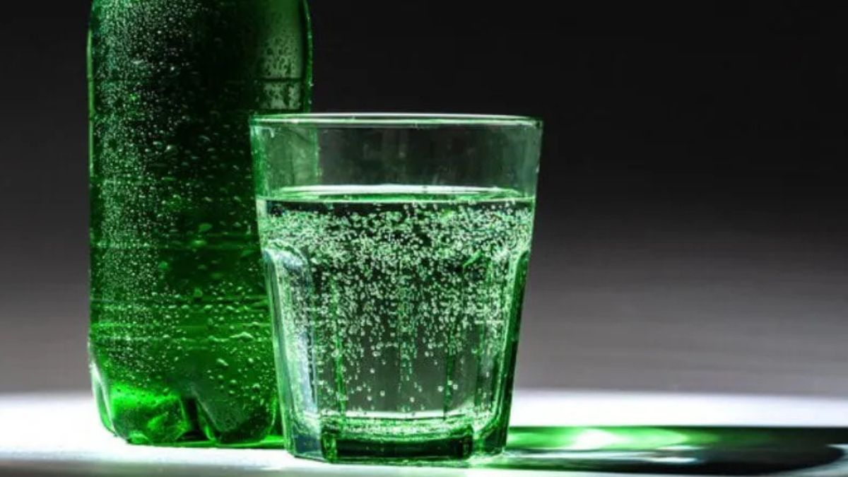 Maden suyunu şişeden doğrudan ve hızlı içmek, yoğun karbondioksitin mideye