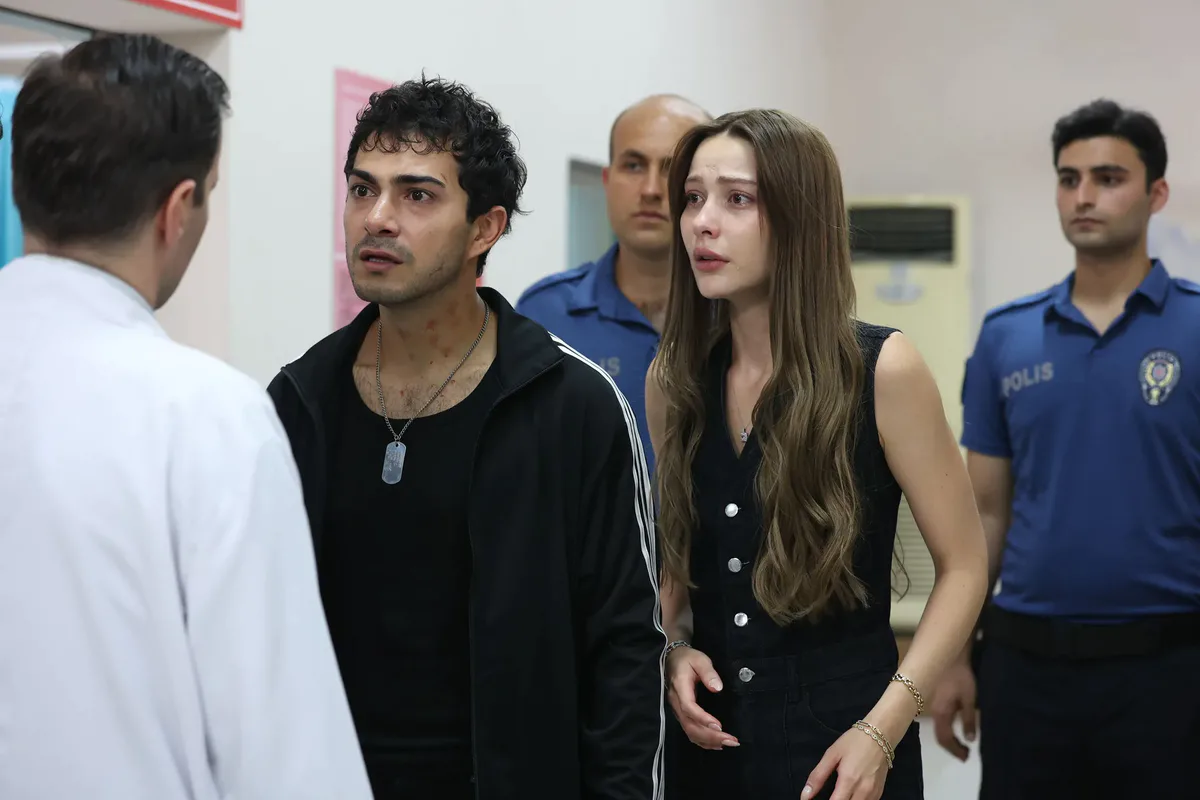 ATV ekranlarında yayınlanan “Altı Üstü İstanbul” dizisinin 6. bölümü, 20