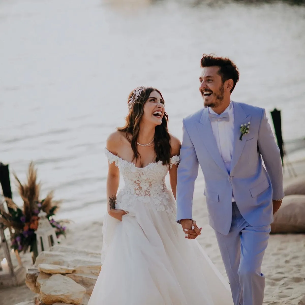 Magazin dünyasının parmakla gösterilen çifti Deniz Baysal ve Barış Yurtçu’dan