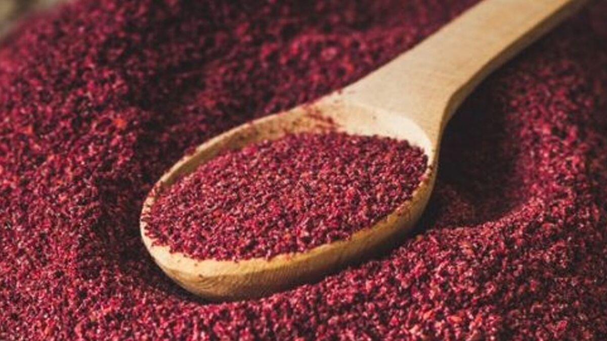 Sumak Çayı Nedir? Faydaları Neler? Uzmanlar Ölçülü Tüketim Konusunda Uyarıyor 1761434469 9c5d7b - Marmara Bölge Gazetesi