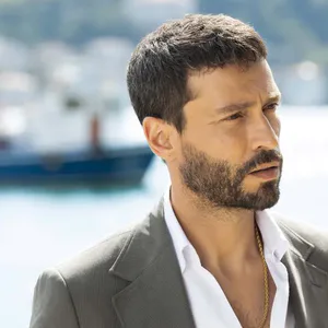 Show TV'nin ilgiyle takip edilen yaz dizisi Muhtemel Aşk'ın merakla