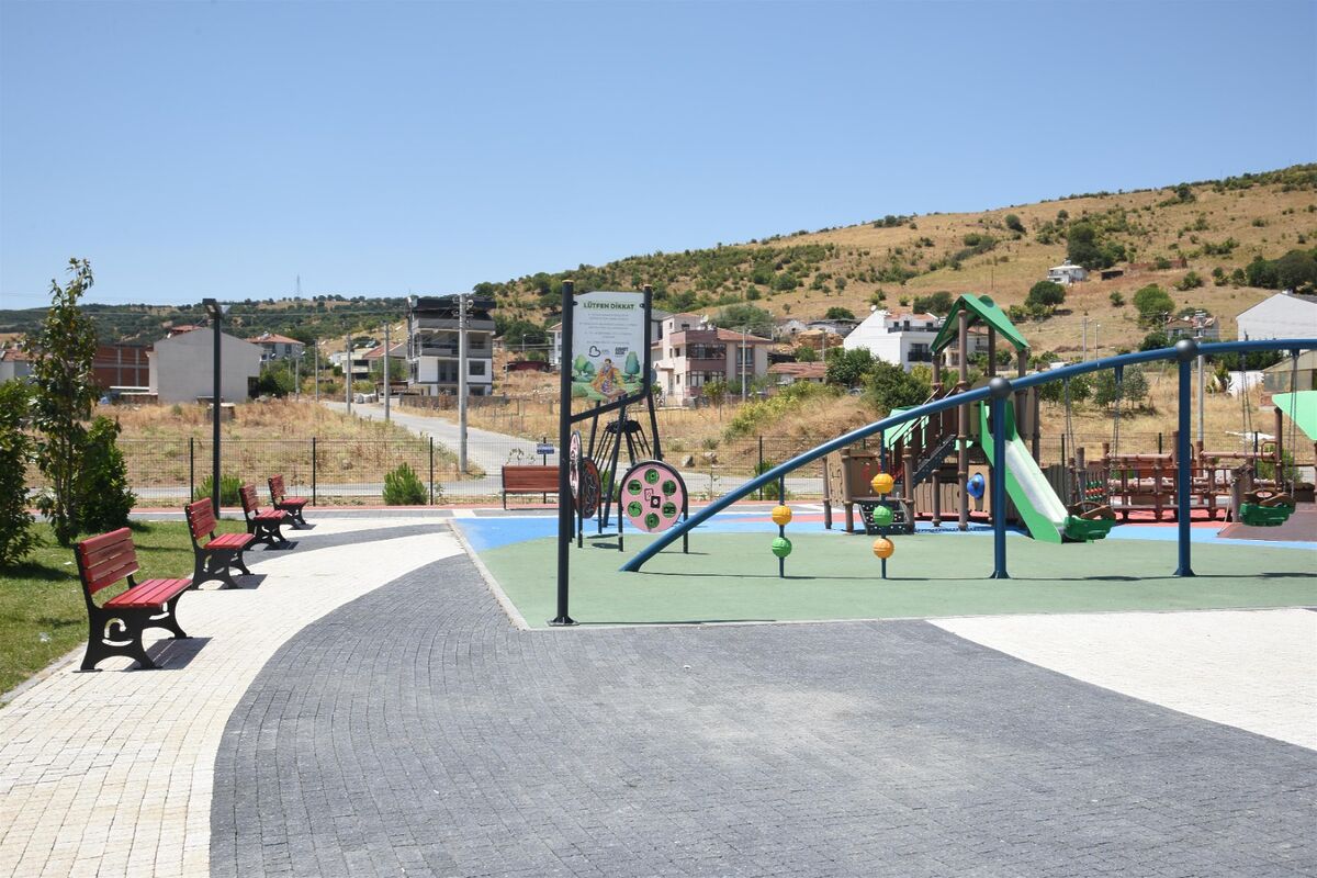 Balıkesir’de Kent Mobilyaları Artık Belediyenin Kendi Atölyesinde Üretiliyor 26809e3c cc2a 49a7 b1cf 5816520c9ea2 - Marmara Bölge Gazetesi