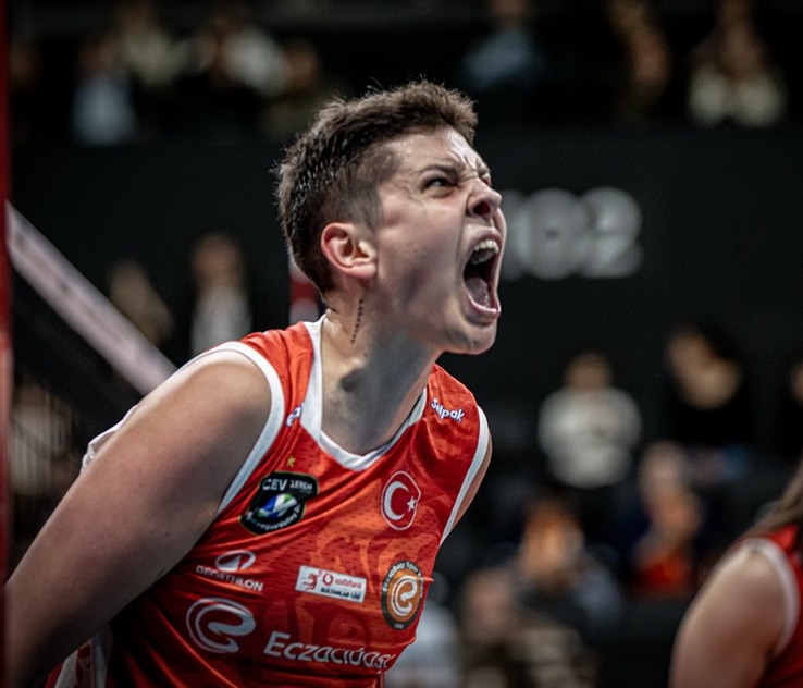 A Milli Kadın Voleybol Takımı’nın yıldız isimlerinden Ebrar Karakurt’un 2026