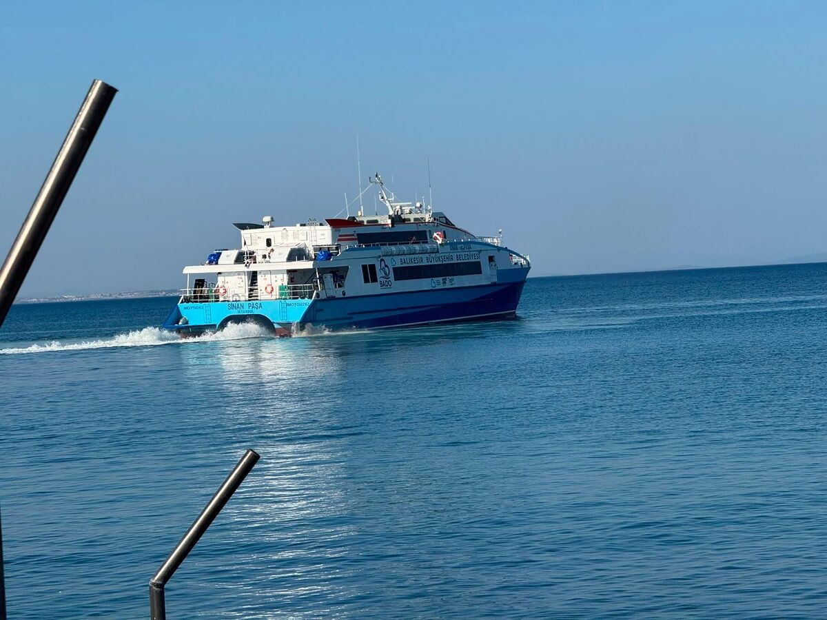 Balıkesir Büyükşehir Belediye Başkanı Ahmet Akın’ın müjdesini verdiği Akçay-Midilli seferleri,