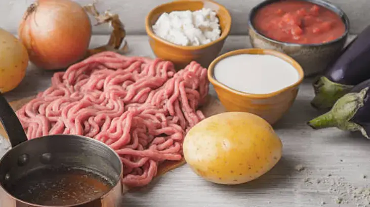 Bayat Ekmekleri Çöpe Atmayın! 15 Dakikada Hazırlanan Yoğurtlu Kebap Tarifi 6a40e4de6c266798e18f2769 - Marmara Bölge Gazetesi