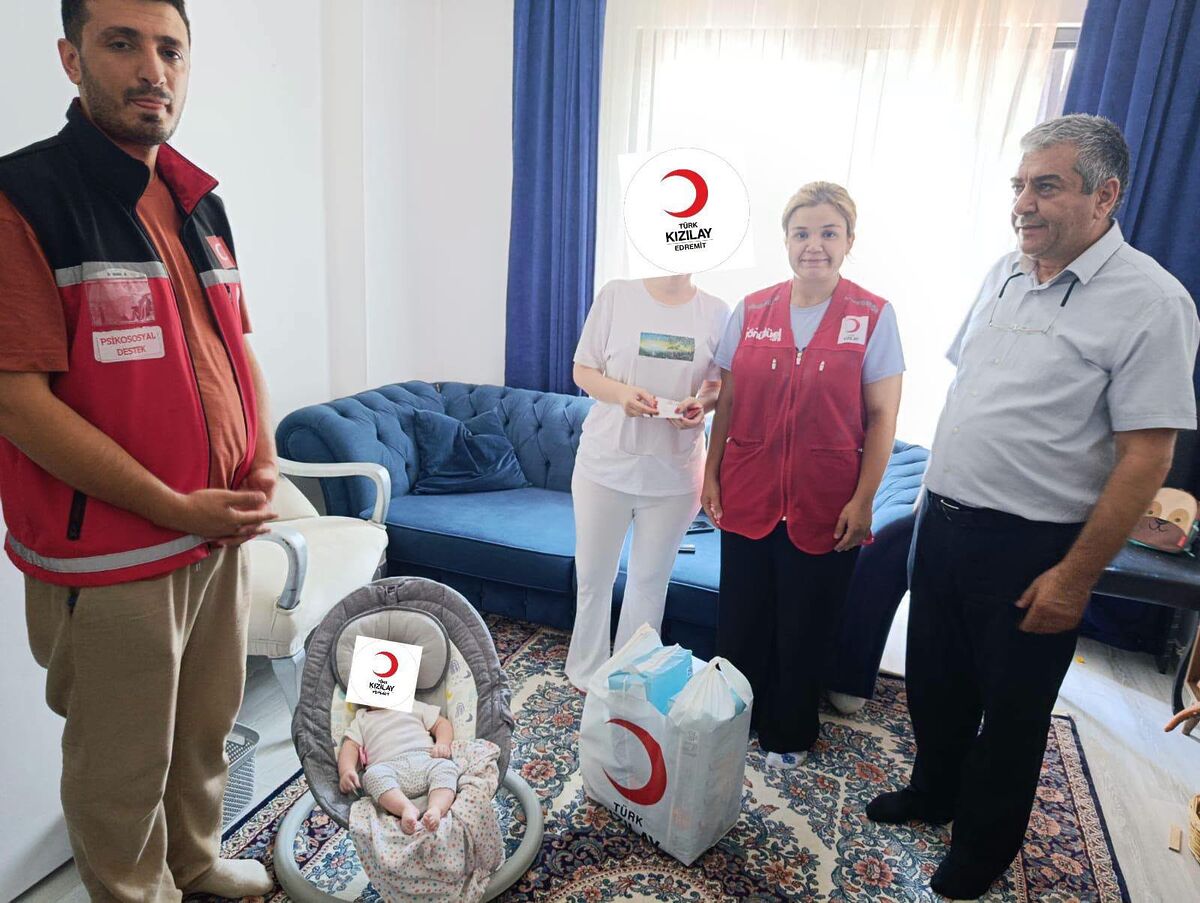 Kızılay'dan Edremit'te Yeni Evlenen Çiftler ve Bebekli Ailelere Destek 736314288 1058079826881288 296923537032078713 n - Marmara Bölge Gazetesi