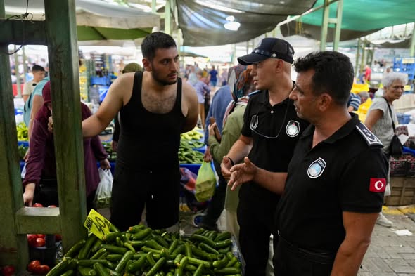 Burhaniye'de Sıkı Denetim 738809597 1706637417122809 2909205590615916484 n - Marmara Bölge Gazetesi