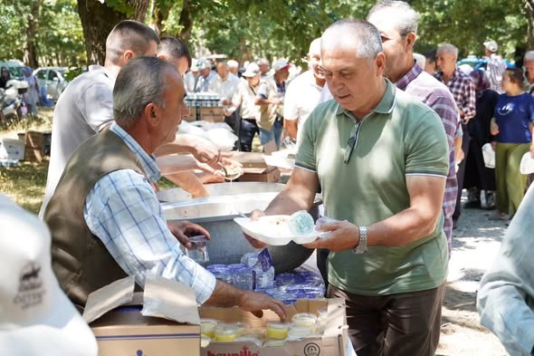 Susurluk Belediyesi, Reşadiye, Alibey ve Günaydın mahallelerinde düzenlenen Aşure ve
