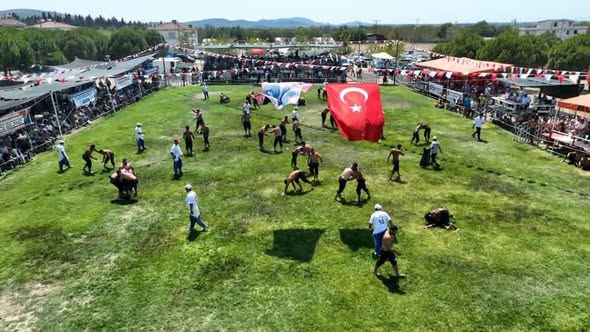 Burhaniye Belediyesi tarafından bu yıl 10'uncusu düzenlenecek Burhaniye-Kızıklı Yağlı Pehlivan
