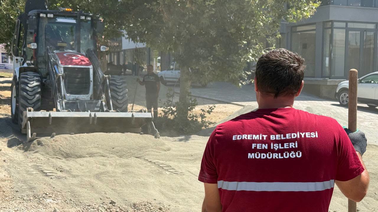 Edremit’te Mahalle Mahalle Yol Hamlesi 743951577 1601864908065540 8163419670959991999 n - Marmara Bölge Gazetesi