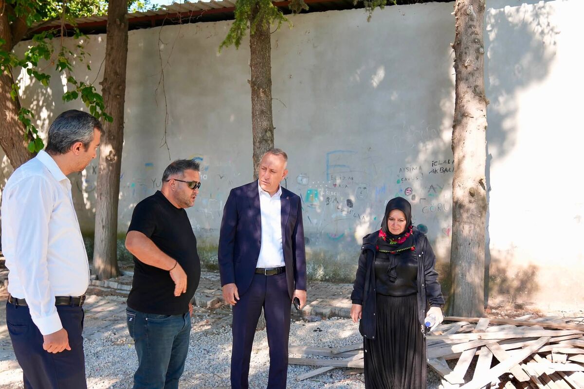 Balıkesir’in Bir Mahallesi Daha Halı Sahaya Kavuşuyor 743967287 1337961198508960 2306669557947596928 n - Marmara Bölge Gazetesi