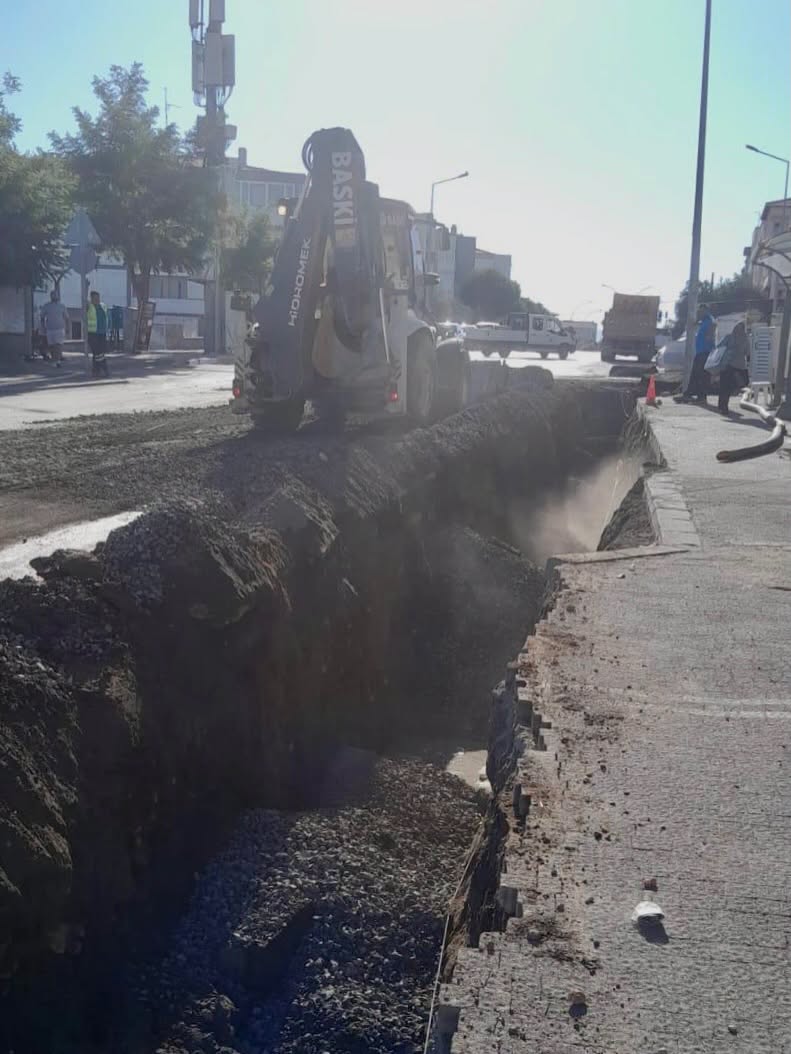 Ayvalık’ta Kanalizasyon Hattı Çöktü! 745334360 860223016866643 3604453731739172925 n - Marmara Bölge Gazetesi