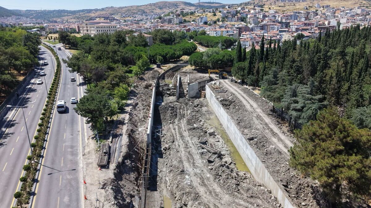 Balıkesir’in Karesi ilçesinde yapımı devam eden Çay Deresi 4. Kısım