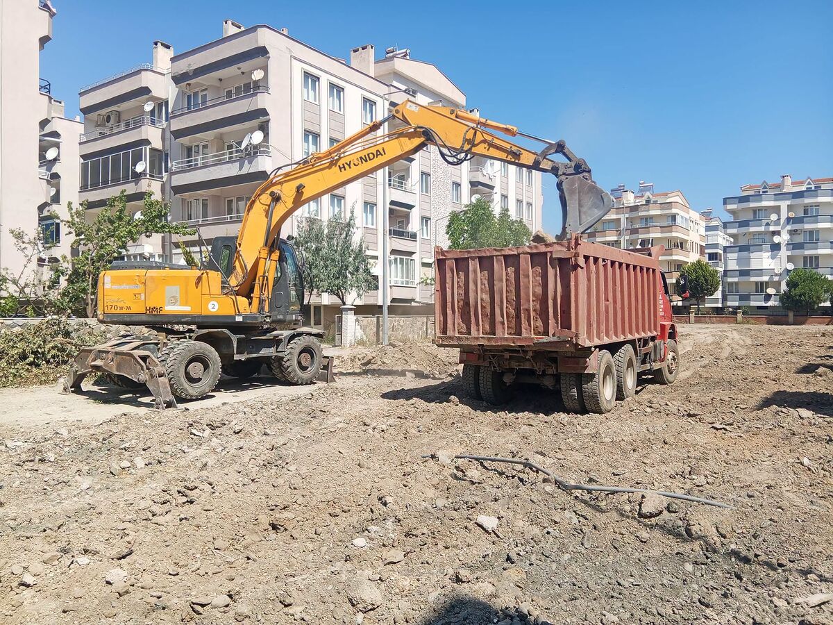 Edremit’in Dört Bir Yanında Hazırlık Var! 747573223 1776643063324742 221580131056325912 n - Marmara Bölge Gazetesi