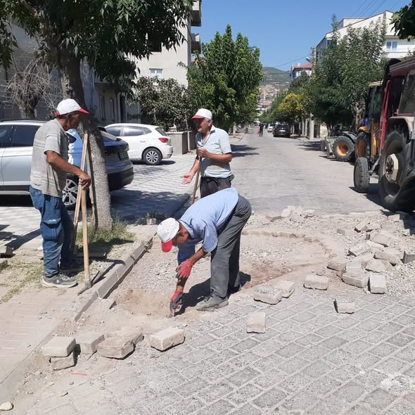 Bigadiç Belediyesi, ilçe genelinde araç ve yaya trafiğini daha düzenli