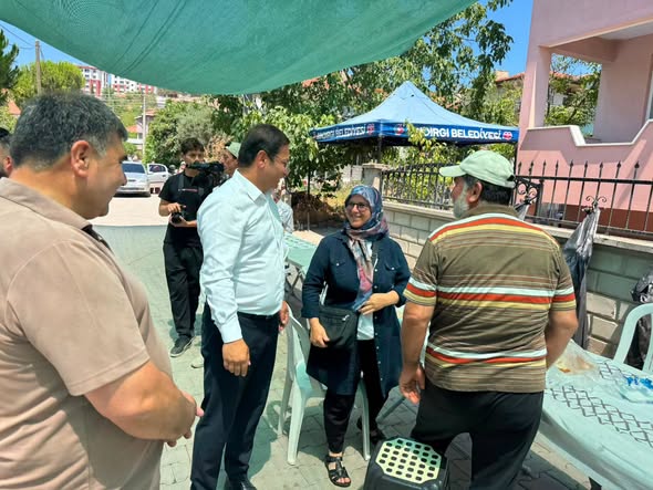 Sındırgı Belediye Başkanı Serkan Sak, ilçede düzenlenen düğün ve sünnet