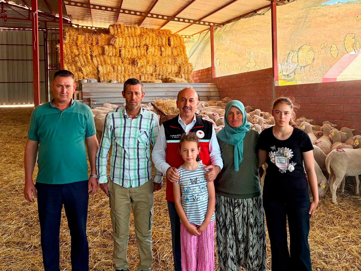 Kadın Üreticiye 100 Küçükbaş Hayvan Desteği 753231527 1451298500374341 8207405260173206391 n - Marmara Bölge Gazetesi