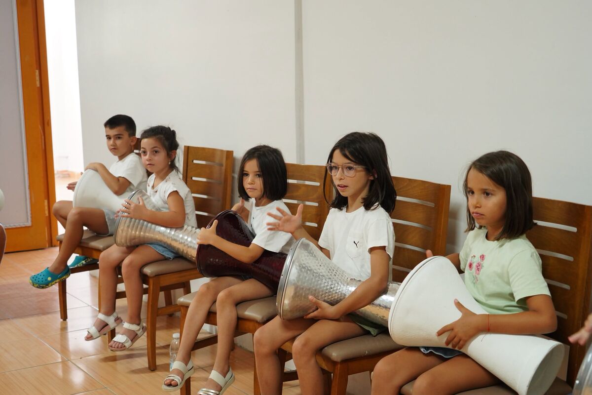 Ayvalık’ta Çocuklar Ritim Atölyesinde Sanatla Buluştu 753445763 4455148648077868 8814257488832177256 n - Marmara Bölge Gazetesi
