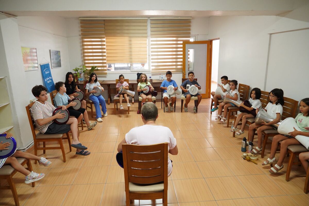 Ayvalık’ta Çocuklar Ritim Atölyesinde Sanatla Buluştu 756724740 1380802253989359 7217583703800348384 n - Marmara Bölge Gazetesi