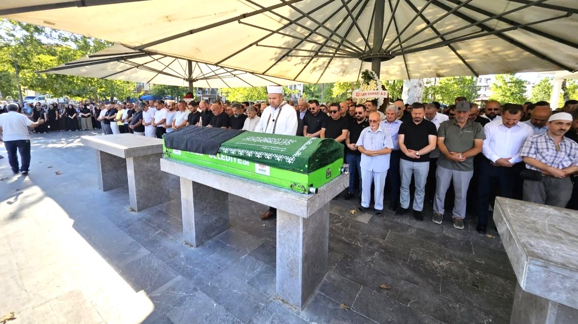 Balıkesir’in Tanınan İş İnsanı Muhammet Şeremet Son Yolculuğuna Uğurlandı 8d0acbf6 13cc 4d72 813d 1b872472424c - Marmara Bölge Gazetesi