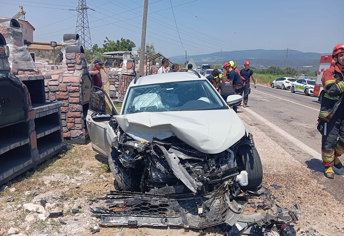 Balıkesir’de Feci Zincirleme Kaza! 1 Kişi Hayatını Kaybetti! AW737880 05 - Marmara Bölge Gazetesi