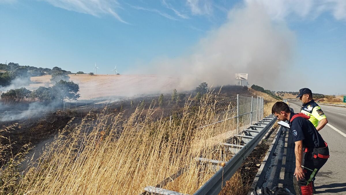 Balıkesir’de Araziye Uçan Otomobil Alev Aldı AW748037 04 - Marmara Bölge Gazetesi