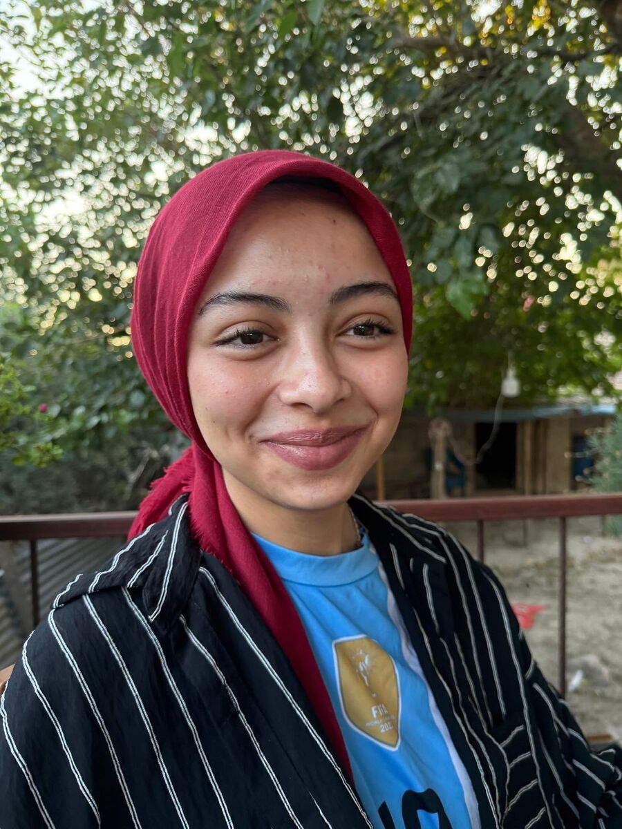 Ailesine Mektup Bırakıp Kaybolan 16 Yaşındaki Hacer'den Günlerdir Haber Yok! Ailesine Mektup Birakip Kaybolan 16 Yasindaki Hacerden Gunlerdir Haber Yok 1 - Marmara Bölge Gazetesi