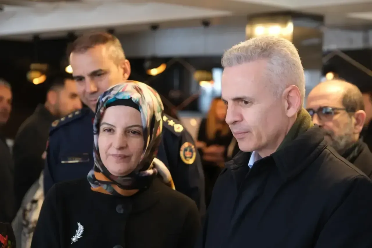 Tayt Giyen Ardahan Valisi Mehmet Fatih Çiçekli Görevden Alındı ESI - Marmara Bölge Gazetesi