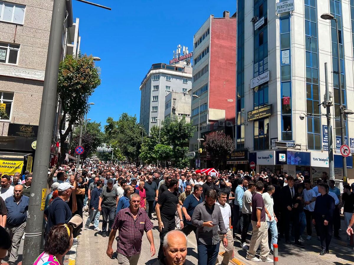 Eski AK Parti Balıkesir Milletvekili Mehmet Cemal Öztaylan Son Yolculuğuna Uğurlandı Eski AK Parti Balikesir Milletvekili Mehmet Cemal Oztaylan Son Yolculuguna Ugurlandi 15 - Marmara Bölge Gazetesi