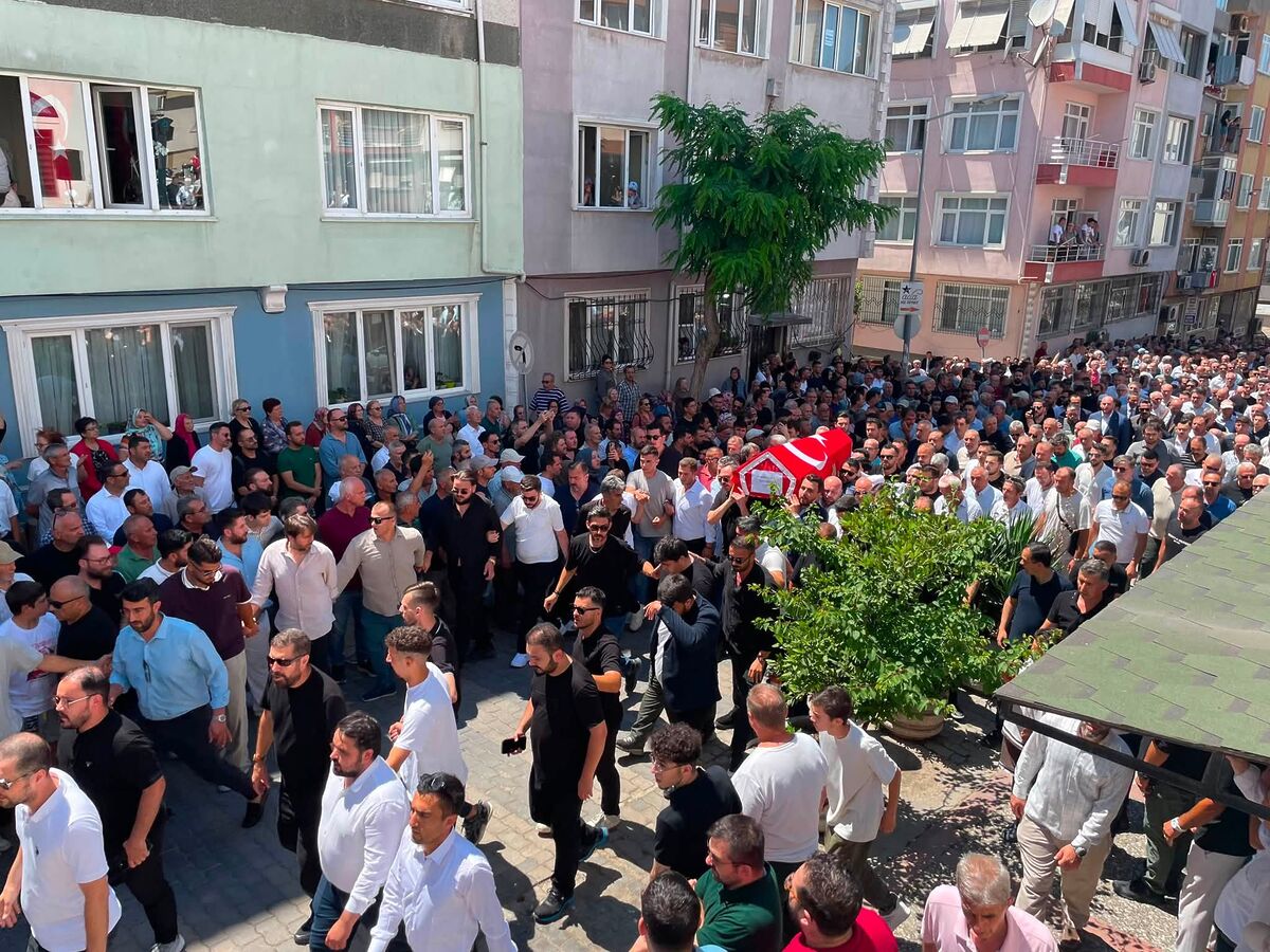 Eski AK Parti Balıkesir Milletvekili Mehmet Cemal Öztaylan Son Yolculuğuna Uğurlandı Eski AK Parti Balikesir Milletvekili Mehmet Cemal Oztaylan Son Yolculuguna Ugurlandi 5 - Marmara Bölge Gazetesi