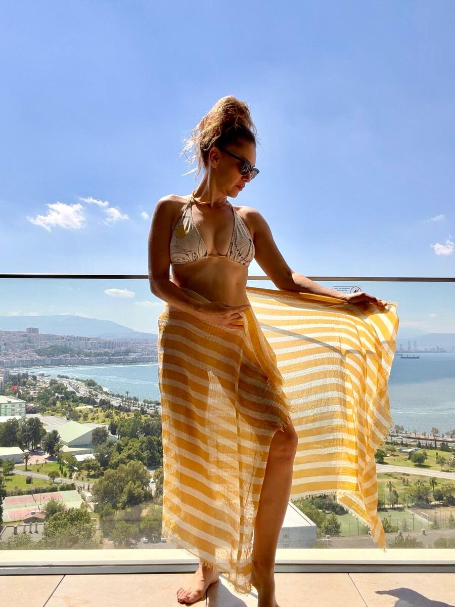 Evrim Alasya’dan Balıkesir’de Bikinili Poz! Evrim Alasyadan Balikesirde Bikinili Poz 1 - Marmara Bölge Gazetesi