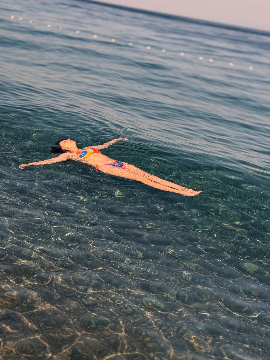 Evrim Alasya’dan Balıkesir’de Bikinili Poz! Evrim Alasyadan Balikesirde Bikinili Poz 5 - Marmara Bölge Gazetesi