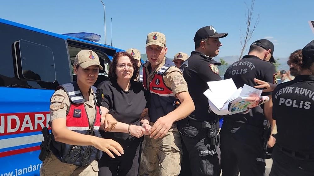Gülistan Doku Soruşturmasında Yeni Gelişme: Eski Valinin Eşi Tutuklandı! Gulistan Doku Sorusturmasinda Yeni Gelisme Eski Valinin Esi Tutuklandi 1 - Marmara Bölge Gazetesi