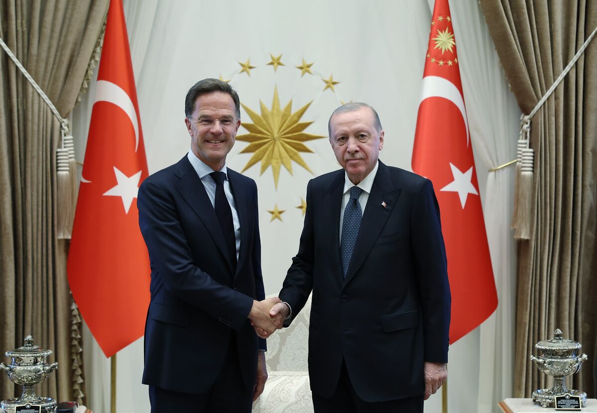 NATO Zirvesi ile birlikte yeniden gündeme gelen NATO Genel Sekreteri