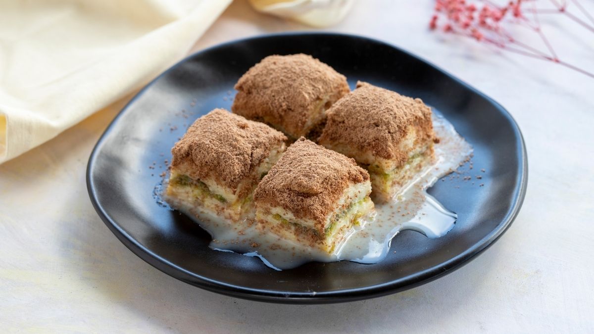 Yaz Sıcaklarında Serinleten 10 Soğuk Tatlı Tarifi! Sutlu Soguk Baklava Tarifi - Marmara Bölge Gazetesi