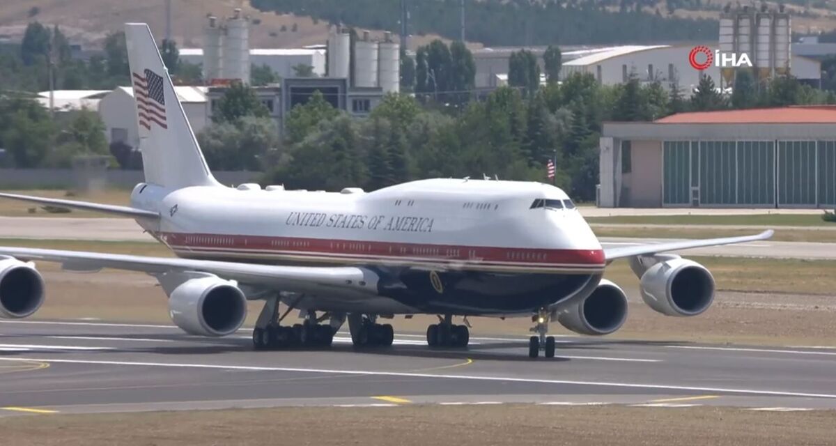 Trump Ankara'ya Neden Yeni Uçakla Gelip Eski Uçakla Döndü? Trump Ankaraya Neden Yeni Ucakla Gelip Eski Ucakla Dondu 2 1 - Marmara Bölge Gazetesi