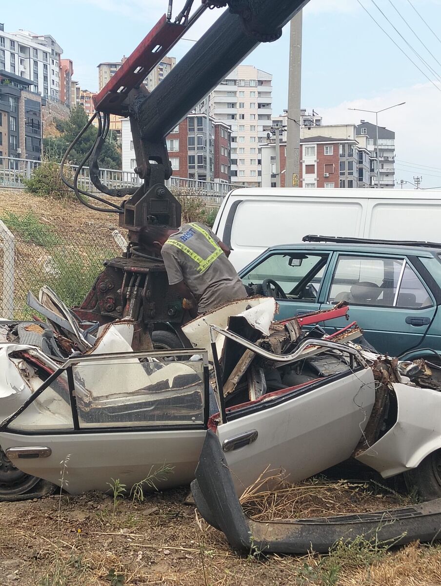 Balıkesir Yediemin Otoparkındaki Araçlar Satılıyor WhatsApp Image 2026 07 03 at 18.00.21 2 - Marmara Bölge Gazetesi