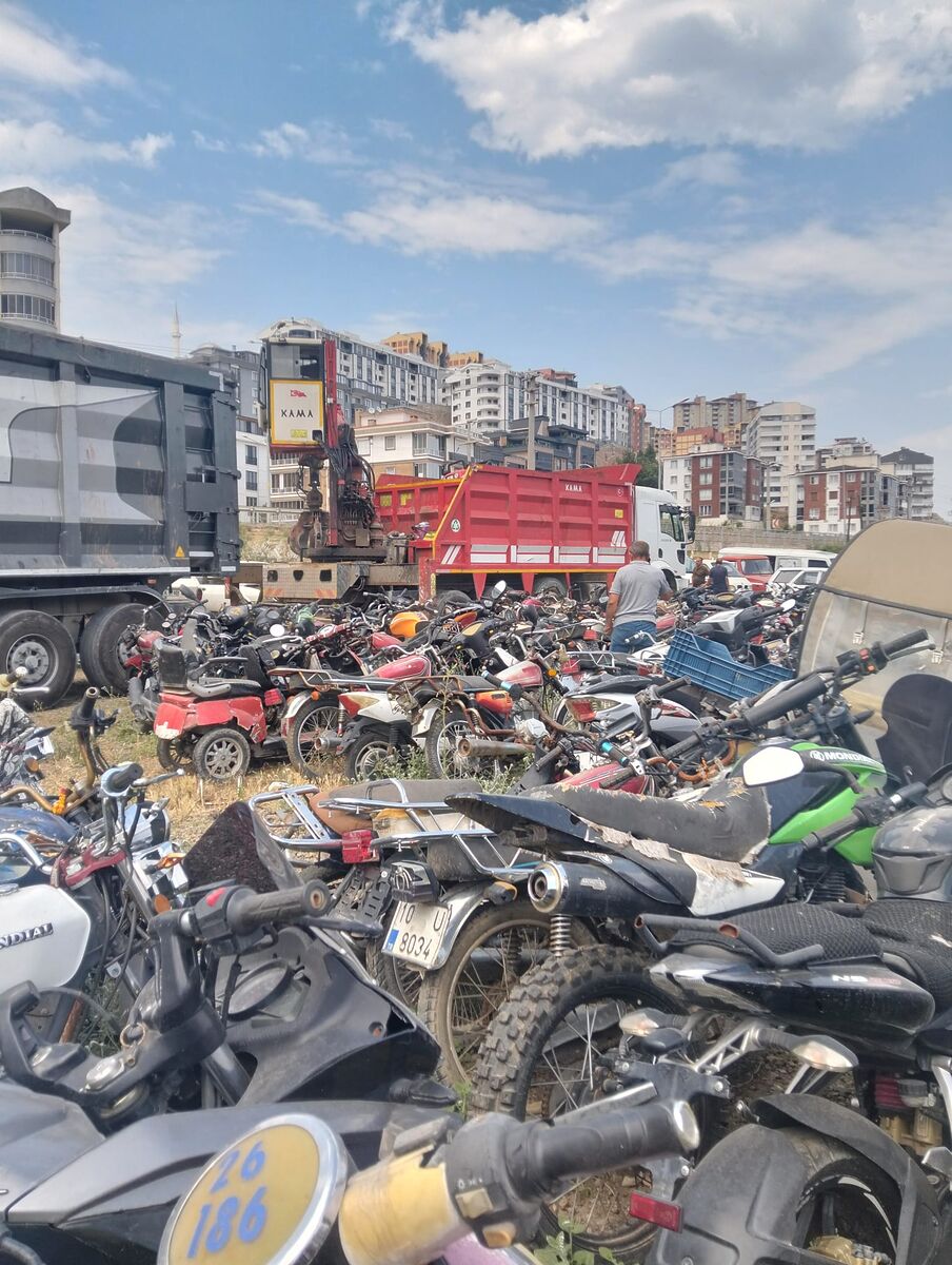 Balıkesir Yediemin Otoparkındaki Araçlar Satılıyor WhatsApp Image 2026 07 03 at 18.00.21 3 - Marmara Bölge Gazetesi