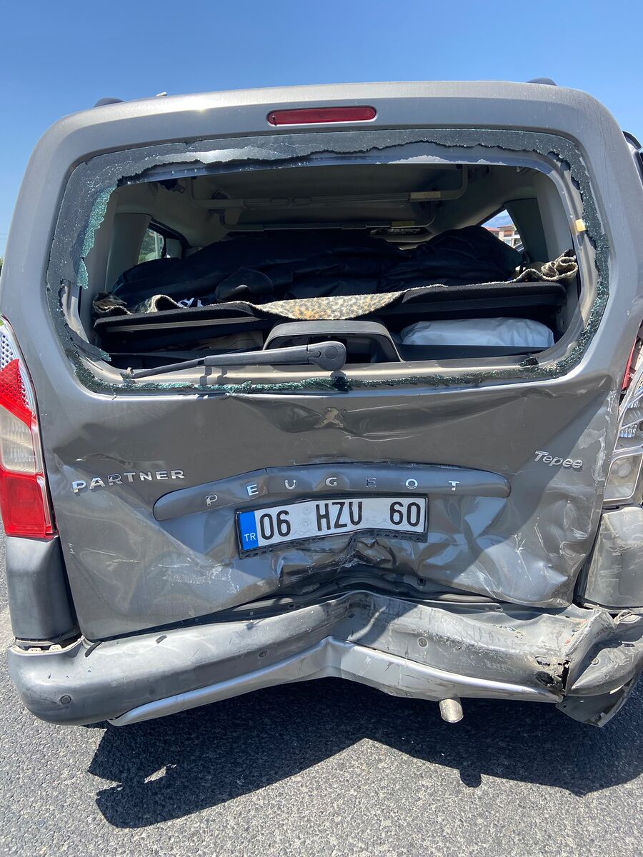 Edremit’te Işıklı Kavşakta Feci Kaza WhatsApp Image 2026 07 27 at 14.13.59 - Marmara Bölge Gazetesi