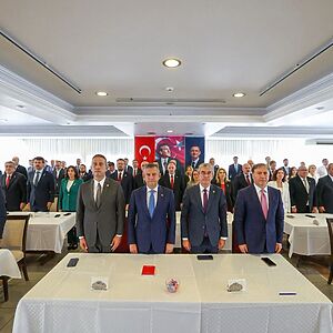 YENİ Parti Kurucular Kurulu’nun ilk toplantısında partinin 80 kişilik Parti