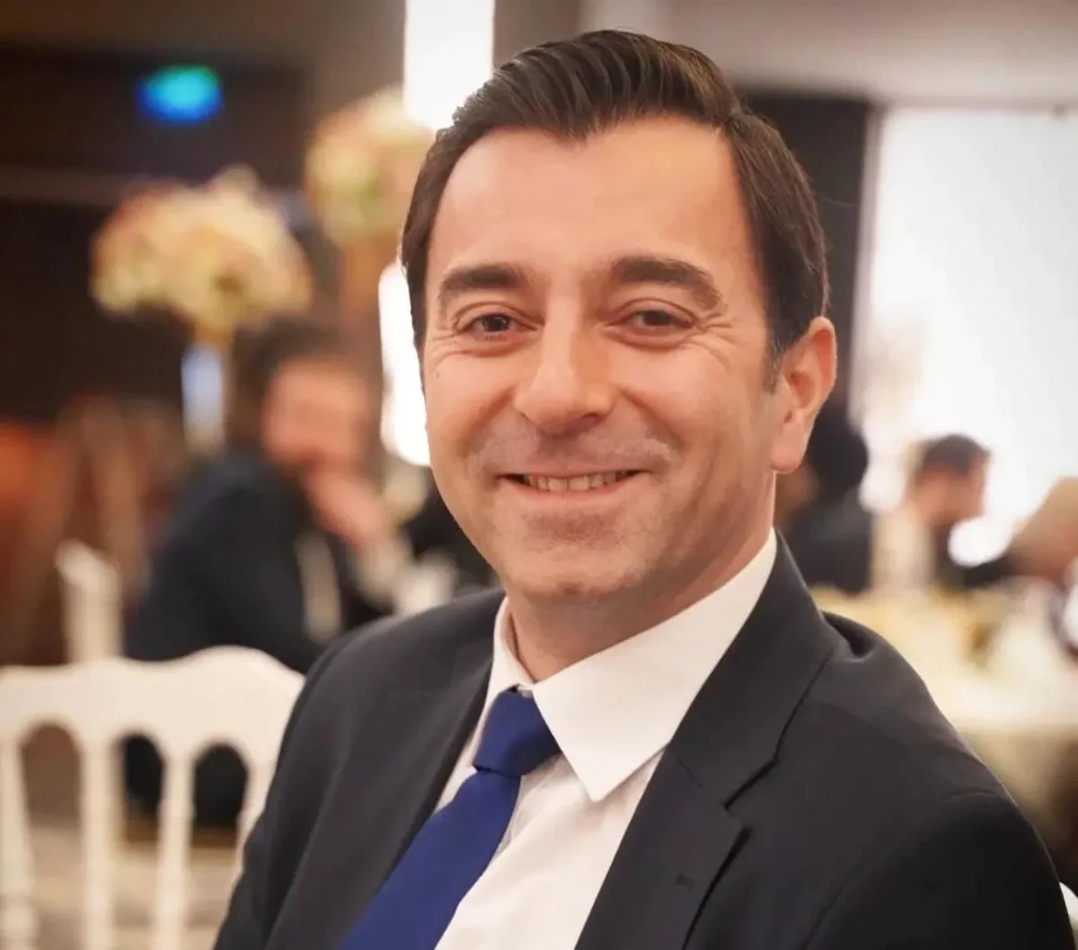 Çukur dizisinde canlandırdığı Metin Yaman karakteriyle geniş bir hayran kitlesine