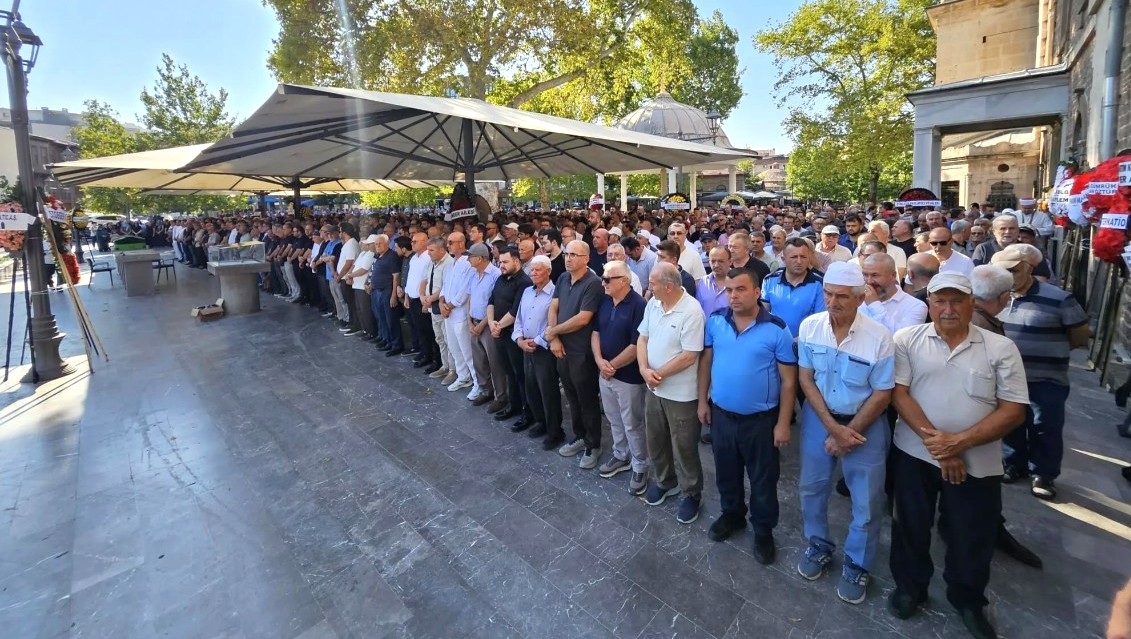 Balıkesir’in Tanınan İş İnsanı Muhammet Şeremet Son Yolculuğuna Uğurlandı d238e319 fce0 458a a5c3 409a446d22e2 - Marmara Bölge Gazetesi