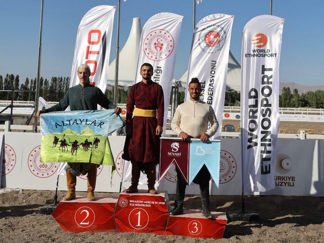 Malazgirt’te düzenlenen Atlı Okçuluk Türkiye Şampiyonası Finali’nde 5 sporcu ile